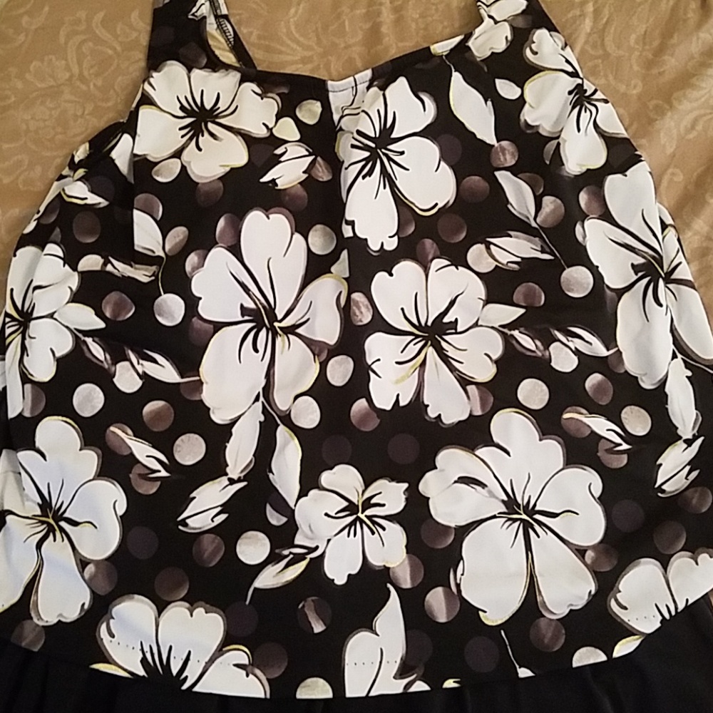Skirted Womens 1 piece Swimsuit